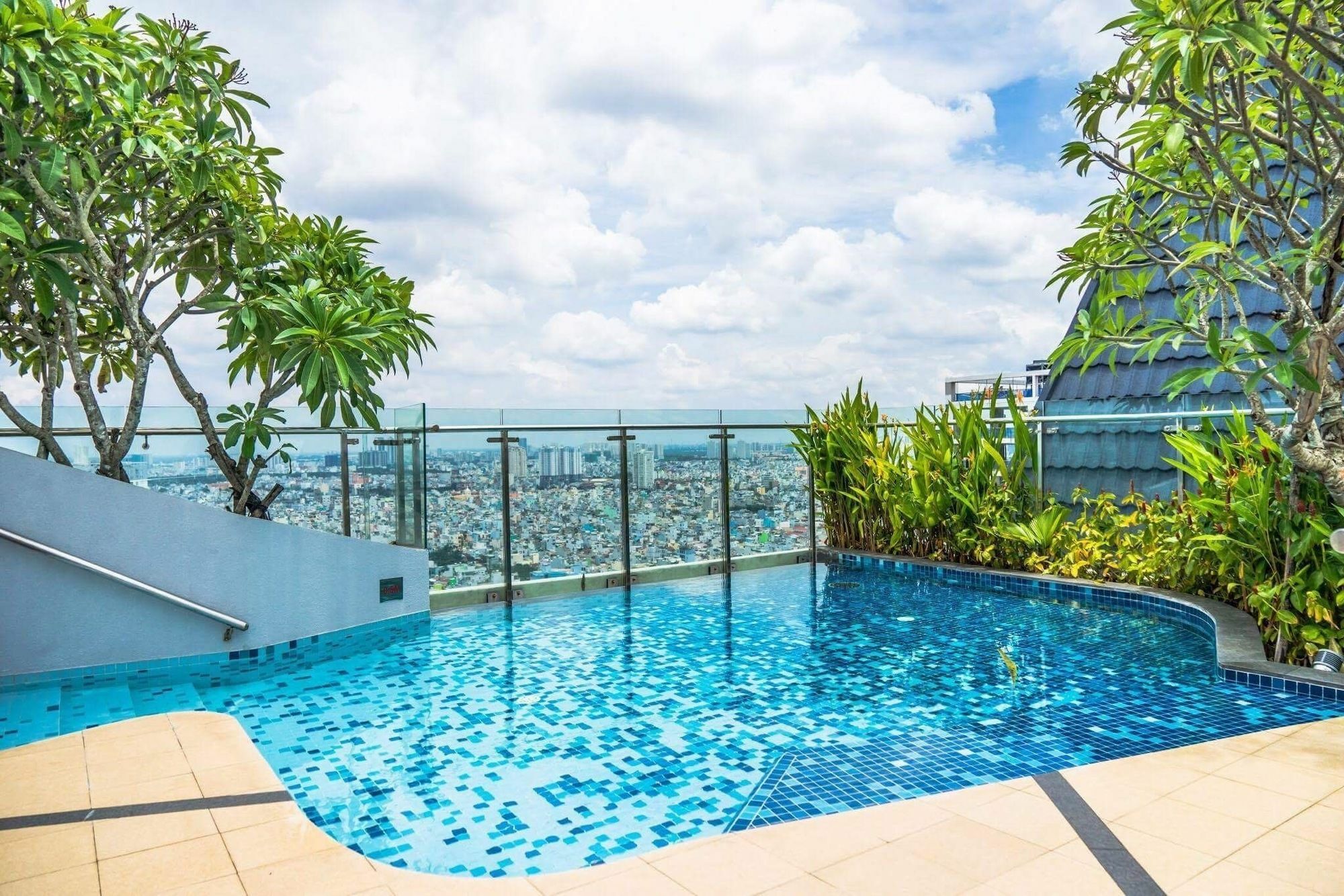 The Manner Apartment Icon 56 Rooftop Pool Ho Si Minh-város Kültér fotó